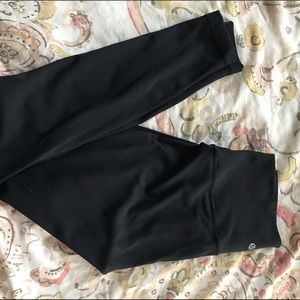Lululemon Size 6 black luxtreme wunder unders